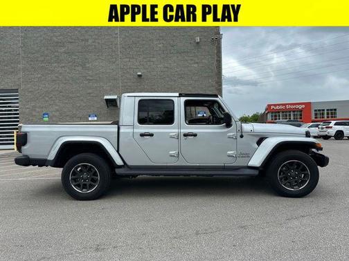 2022 Jeep Gladiator Overland