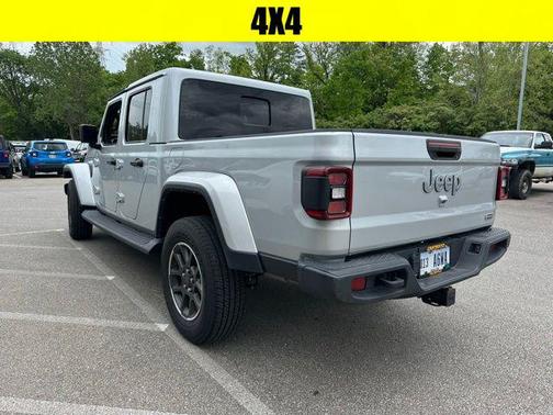2022 Jeep Gladiator Overland