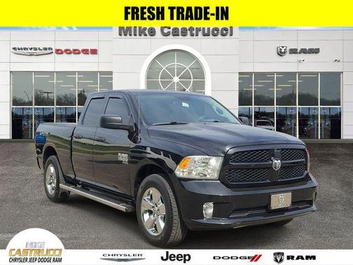 Brilliant Black Crystal Pearlcoat 2019 RAM 1500 Express
