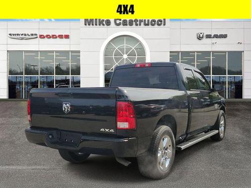 Brilliant Black Crystal Pearlcoat 2019 RAM 1500 Express