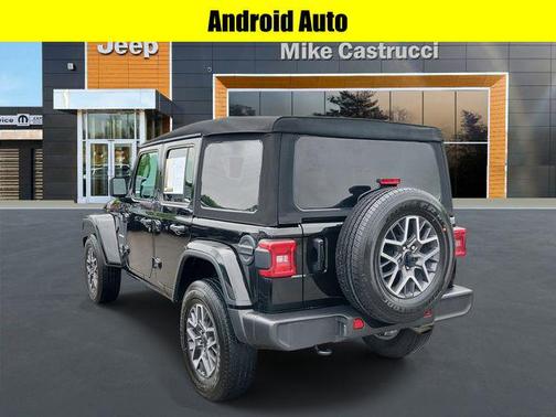Black Clearcoat 2024 Jeep Wrangler 4-Door Sahara 4x4