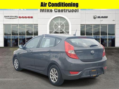 2012 Hyundai Accent GS