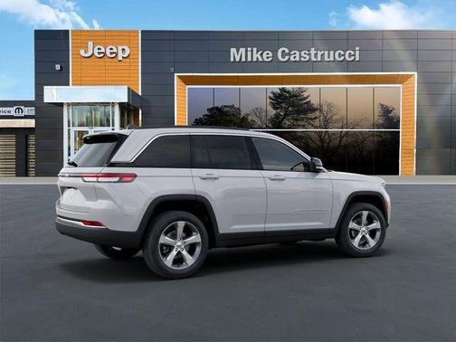 Bright White Clearcoat 2026 Jeep Grand Cherokee Limited
