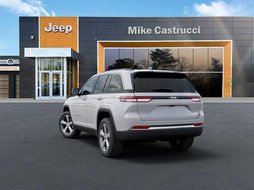 Bright White Clearcoat 2026 Jeep Grand Cherokee Limited