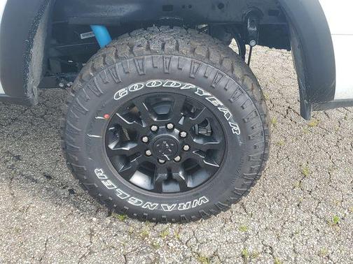 2025 RAM 2500 Tradesman Crew Cab 4x4 6'4' Box