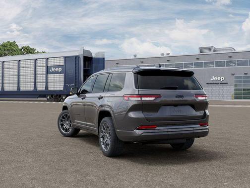 Baltic Gray Metallic Clearcoat 2026 Jeep Grand Cherokee L Summit