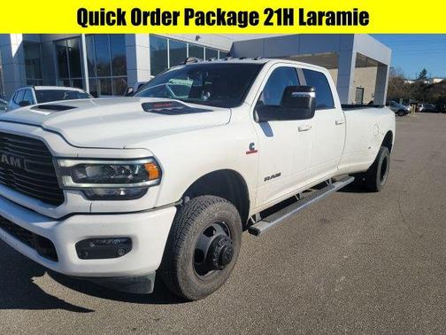 2024 RAM 3500 Laramie Crew Cab 4x4 8' Box