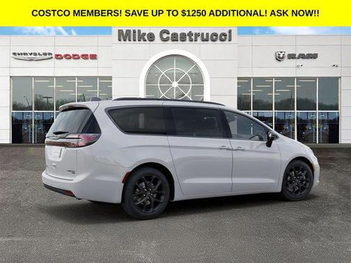 Bright White Clearcoat 2026 Chrysler Pacifica Limited