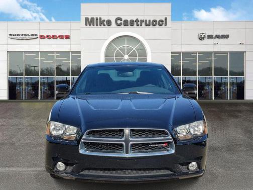 Pitch Black 2013 Dodge Charger SXT