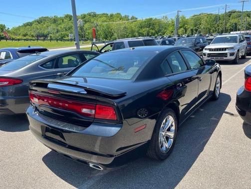 Pitch Black 2013 Dodge Charger SXT