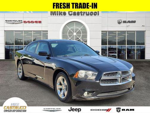 Pitch Black 2013 Dodge Charger SXT