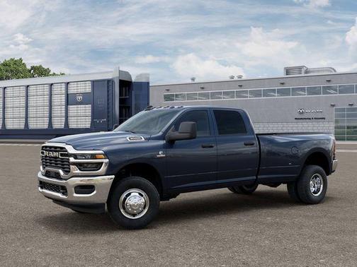 2026 RAM 3500 Tradesman Crew Cab 4x4 8' Box