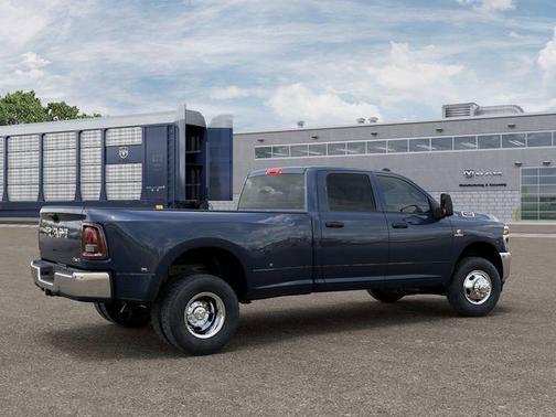 2026 RAM 3500 Tradesman Crew Cab 4x4 8' Box
