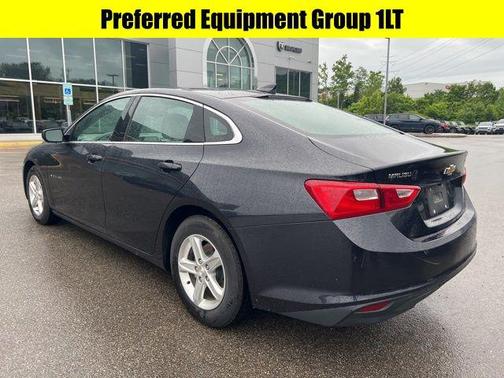 Dark Ash Metallic 2023 Chevrolet Malibu FWD 1LT