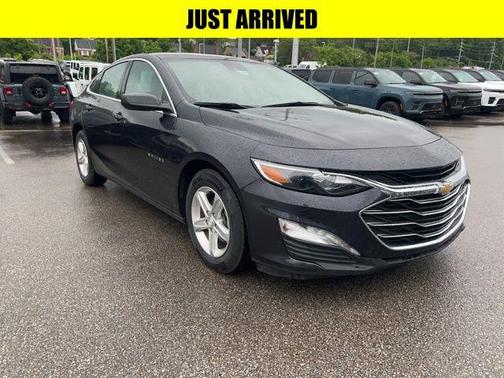 Dark Ash Metallic 2023 Chevrolet Malibu FWD 1LT