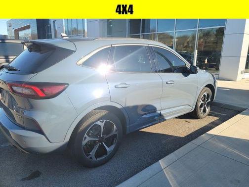 2024 Ford Escape ST-Line Elite