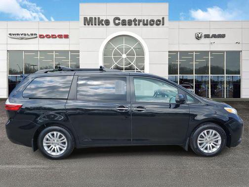2017 Toyota Sienna SE