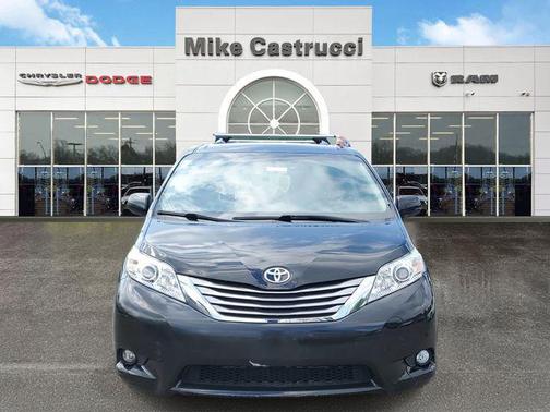 2017 Toyota Sienna SE