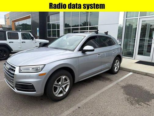 Florett Silver Metallic 2019 Audi Q5 2.0T Premium