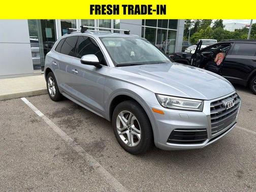 Florett Silver Metallic 2019 Audi Q5 2.0T Premium