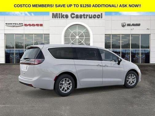 Bright White Clearcoat 2026 Chrysler Pacifica L
