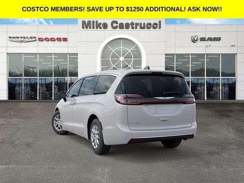 Bright White Clearcoat 2026 Chrysler Pacifica L