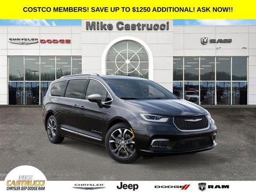 Diamond Black Crystal Pearlcoat 2026 Chrysler Pacifica L