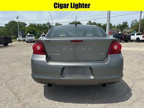 2011 Dodge Avenger Lux