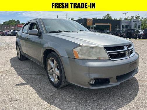 2011 Dodge Avenger Lux