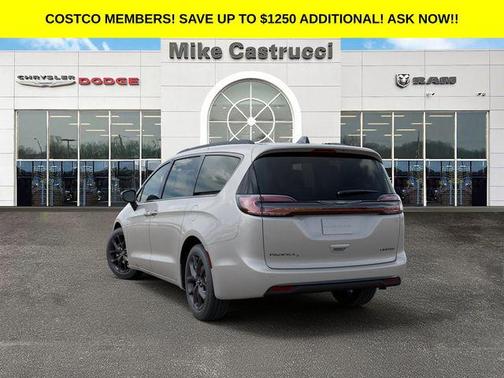 Silver Mist Clearcoat 2026 Chrysler Pacifica Limited