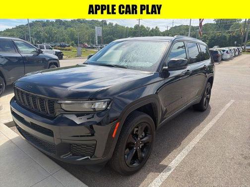 Diamond Black Crystal Pearlcoat 2023 Jeep Grand Cherokee L Altitude