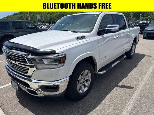 Ivory White Tri-Coat Pearlcoat 2021 RAM 1500 Laramie