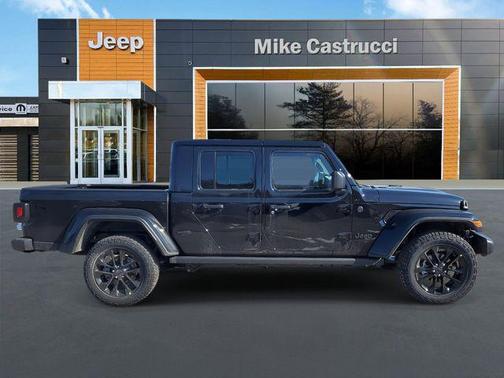 2025 Jeep Gladiator Nighthawk