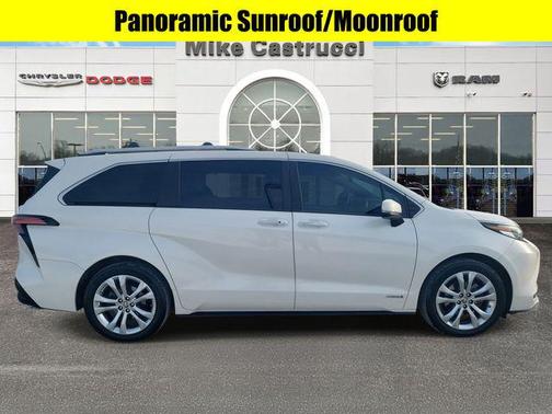 2021 Toyota Sienna Platinum 7 Passenger