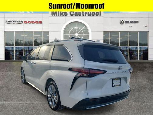 2021 Toyota Sienna Platinum 7 Passenger