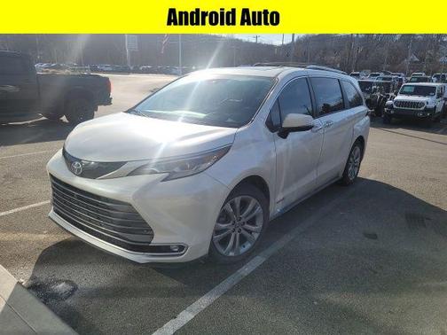 2021 Toyota Sienna Platinum 7 Passenger