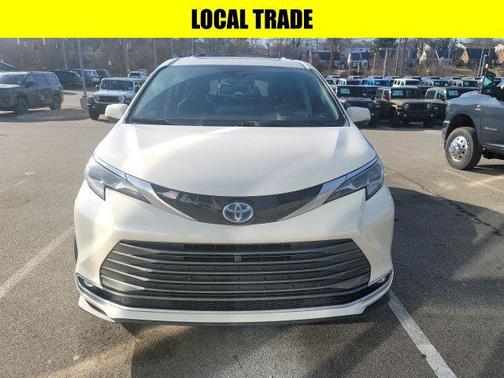 2021 Toyota Sienna Platinum 7 Passenger