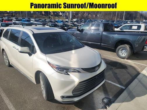 2021 Toyota Sienna Platinum 7 Passenger