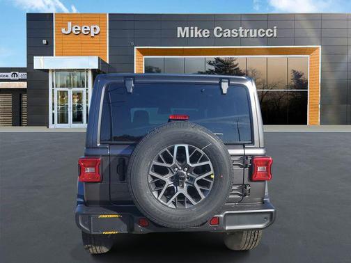 2026 Jeep Wrangler 4-Door Sahara 4x4