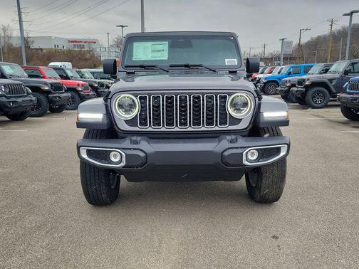 2026 Jeep Wrangler 4-Door Sahara 4x4