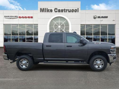 2025 RAM 2500 Tradesman Crew Cab 4x4 6'4' Box