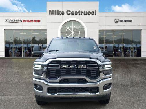 2025 RAM 2500 Tradesman Crew Cab 4x4 6'4' Box