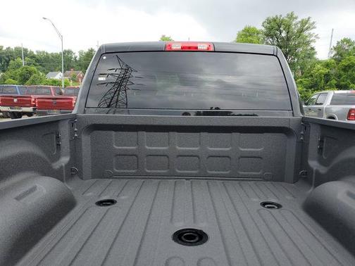 2025 RAM 2500 Tradesman Crew Cab 4x4 6'4' Box