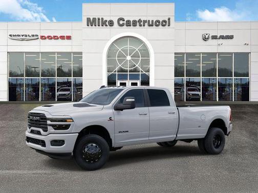 2026 RAM 3500 Laramie Crew Cab 4x4 8' Box