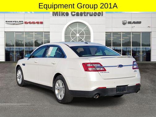 White Platinum Clearcoat Metallic 2017 Ford Taurus SEL