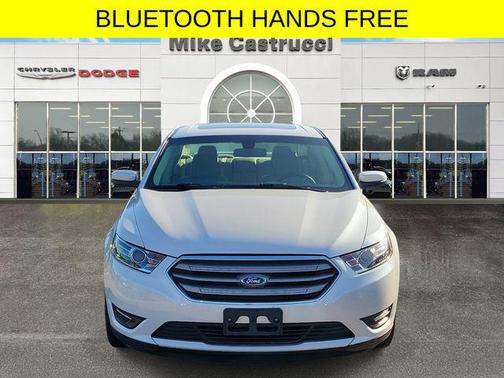 White Platinum Clearcoat Metallic 2017 Ford Taurus SEL