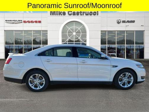 White Platinum Clearcoat Metallic 2017 Ford Taurus SEL