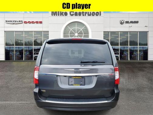 2016 Chrysler Town & Country Touring