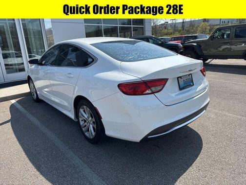 Bright White Clearcoat 2015 Chrysler 200 Limited