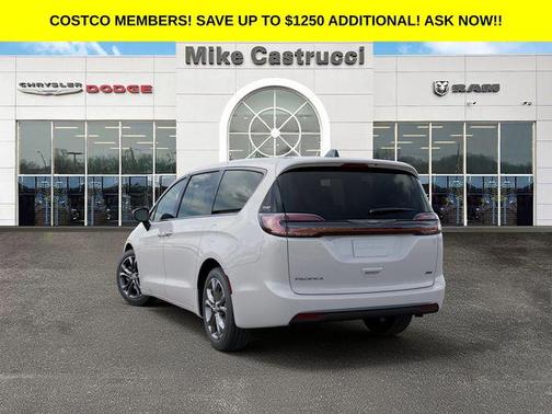Bright White Clearcoat 2026 Chrysler Pacifica L